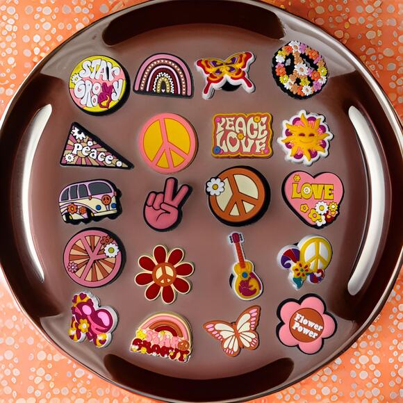 20 pcs Hippie Love Peace Crocs‎ Charms Shoe Woodstock Groovy 60s Clogs Jibbitz - Picture 1 of 1
